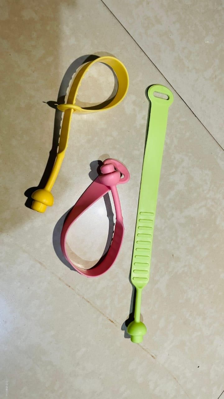 DO NOT TOUCH Toilet seat directly due to hygiene issue, attach a Silicone Toilet Seat Lifter Pack of 4